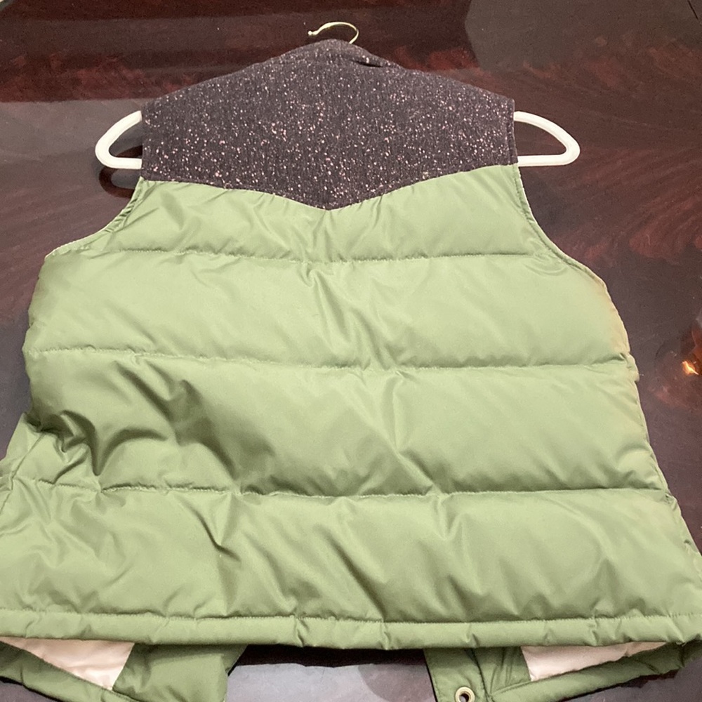 Vest - Picture 5 of 5